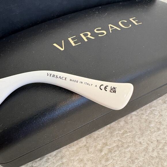 Versace MEDUSA DECO BUTTERFLY SUNGLASSES - Picture 4 of 6